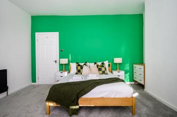 Stylish Modern Manchester Home - Perfect for Work, Leisure & Stadium Visits with Parking, Манчестер (фото 3)