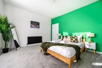 Stylish Modern Manchester Home - Perfect for Work, Leisure & Stadium Visits with Parking, Манчестер (фото 4)
