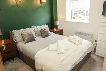 Beautiful 2 Bed City Centre - FREE Private Parking - Long Stay Rates Available, Leeds (foto 3)