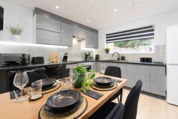 Bright & Stylish Home Nestled at the Edge of Exmoor, Tiverton (photo 2)