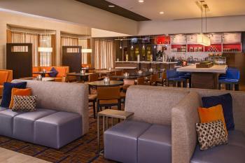 Courtyard by Marriott Richmond West, Ричмонд (фото 4)
