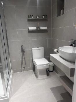 Devonshire - Private Bedroom with Bathroom, Preston (foto 5)