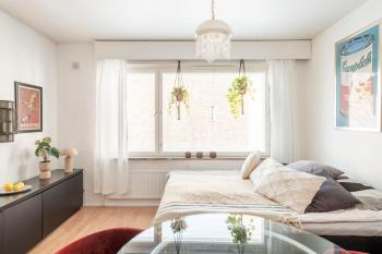 Central and Hip w King Bed, 50m tram and bus, Netflix, Helsinky (fotografie 2)