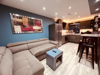 MODERN SUITES -5 Bedroom House- With FREE PARKING Birmingham city, Бирмингем (фото 5)