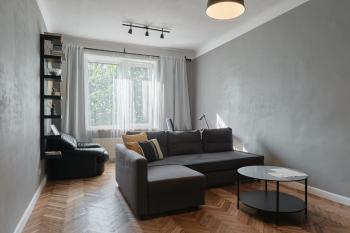 Free parking near Old town, 5 min walk, Riga (fotografie 3)