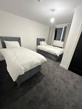 House-Sleeps8-Parking-Garden, Leeds (Foto 4)