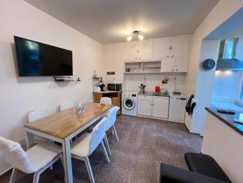 Glasgow 2BDR peaceful Apt 1 min from Metro w WiFi, Sofia (Foto 2)