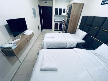 Landtech Vacation Homes - Baniyas Square, Dubai (photo 3)