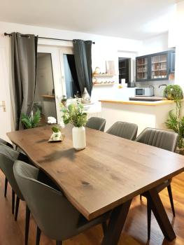 Large Central Apartment - MODERN & Fully Equipped - near fair, Kolín nad Rýnem (fotografie 3)