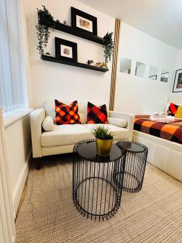 R4 - Elegant Private Room with Kitchenette near QE Hospital Harborne, Birmingham (fotografie 5)