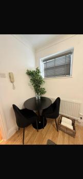 Lovely Studio Afc, London (photo 2)