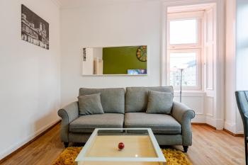 Newly Furnished Flat 4 Minutes Walk To Metro, Glasgow (foto 3)