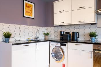 City centre two bedroom apartment in the heart of Liverpool, Liverpool (photo 4)