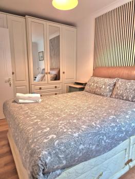 Modern Two Bed Apartment with Parking, Dublin (zdjęcie 4)
