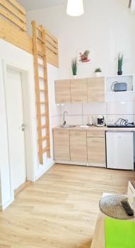 Green Apartment KM1 Small two-room apartment with terrace, Berlino (foto 3)
