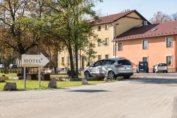 HOTEL I RESTAURACJA BROCHÓW, Wrocław (photo 5)