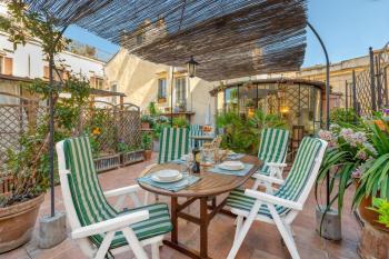 NOBILIA - Roof Garden Penthouse near Navona Square, Roma (foto 3)