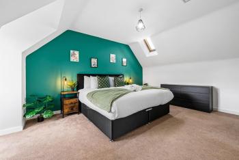 Spacious 4-Bed Home for Monthly Stays, Super King Beds, WiFi, Drive Parking, Near City Centre, Birmingham (foto 2)