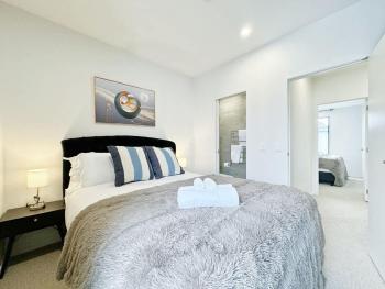 City & Ponsonby Center Side 2 BDR Townhouse vs AC, Auckland (photo 4)