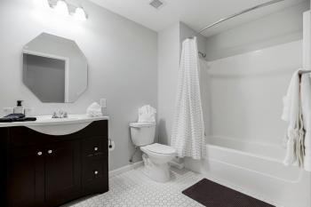 Classy 2BR-Parking, Rooftop,Near Arrowhd & TMobile, Kansas City (fotografie 2)