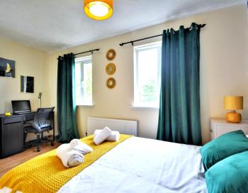 Manchester Townhouse by BEVOLVE - 4 bedrooms - Free Parking, Manchester (zdjęcie 5)