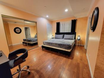 3 bedroom guest suite first floor unit with nice patio area right next to the MrC Hotel 10 minutes from Rodeo Drive Washer Dryer WIFI and more, Los Angeles (fotografie 2)