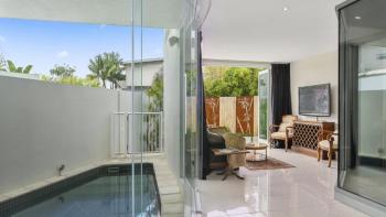 Beachfront by the CC - Plunge Pool, Beach, Pets, 3Bed, 3Bath, Sapphire Beach (photo 2)