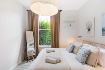 Bright 1BR Alderbrook Road, Londyn (zdjęcie 2)