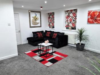 -F1-GH- Enjoy a wonderful stay in our Cosy Luxurious, Spacious ground floor apartment, Free Parking, Free WiFi, Leeds (Foto 2)