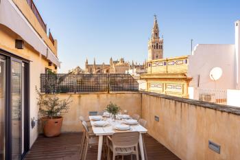 Duplex con Terraza Privada y vistas a la Catedral, Seville (photo 2)