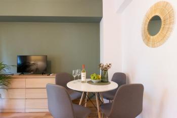 Charming & Central 1BR Ap 2 balconies -Old town, Bucharest (photo 2)