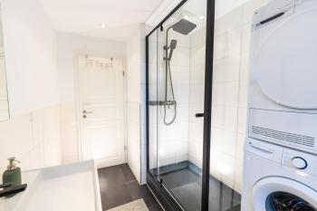 Rhine Apartment, Düsseldorf (photo 4)