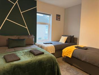 1 min from Anfield Stadium 3 Car Parking Spots, Liverpool (fotografie 3)