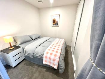 A modern cosy home near highway, Auckland (foto 3)