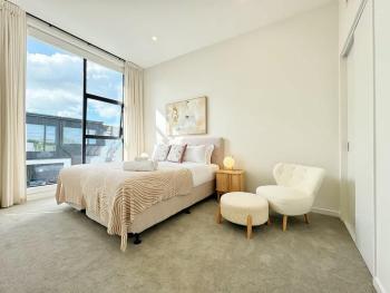 Luxury 4Bedroom Townhouse in Central Greenlane - ASB Showgrounds & Cornwall Park, Auckland (photo 4)