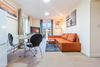 Balmoral Court -Sleeps 6 - Free Parking with Workspace - Balcony & High-Speed WiFi, Birmingham (fotografie 4)