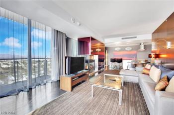 Luxury 1BR Palms STRIP VIEW BALCONY ACCESS 37322, Las Vegas (zdjęcie 3)