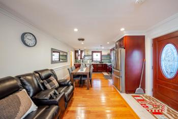 383 - 3BR Quincy - Chic House near Adams Park, Quincy (zdjęcie 3)