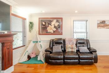 383 - 3BR Quincy - Chic House near Adams Park, Quincy (zdjęcie 4)