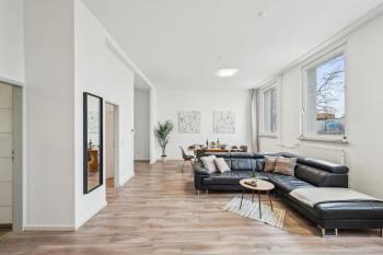 Yello Homes - Loft - Airport & Messe 6 Betten & Wifi, Nuremberg (photo 2)