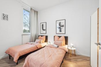 Yello Homes - Loft - Airport & Messe 6 Betten & Wifi, Nuremberg (photo 3)