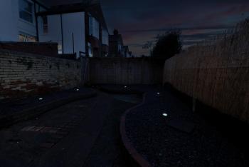 2 Bedroom, 2 Bathroom Garden Flat, By Primal Estates Short Lets in Brighton, Brighton and Hove (zdjęcie 2)