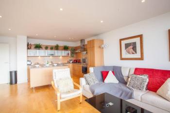 Apartment with river view next to hydro, Glasgow (Foto 4)