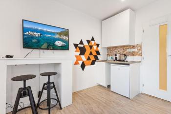 Apartment 20 minutes from City Center w Coffee, Tea, TV, and Parking, Bratislava (Foto 2)