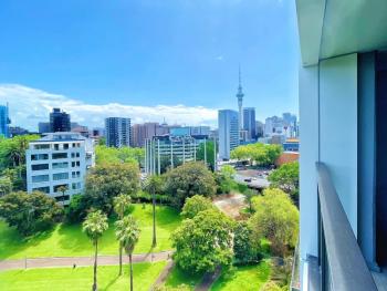 Unique Luxury Incredible SkyTower & Park View - Free Parking, Auckland (photo 3)