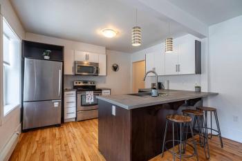 Gorgeous & Sunny Executive Suite #2, AC, Halifax (Foto 4)