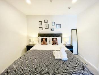 Parkside Elegance 1BR Urban Getaway on Queen St - Pool Gym, Auckland (fotografie 5)