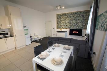 Ideal for groups - 2 Bedroom Apartment - Free Parking, Transit links, Close to Stadiums, Manchester (fotografie 3)