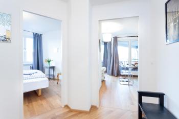 The Maybach - rooftop living XBerg, 1BR, 1 living room, group & family friendly, 2 - 4 Guests, Berlin (photo 3)