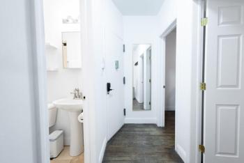 1435-2 3 Bedrooms 2 Bath WD UES, New York (photo 4)